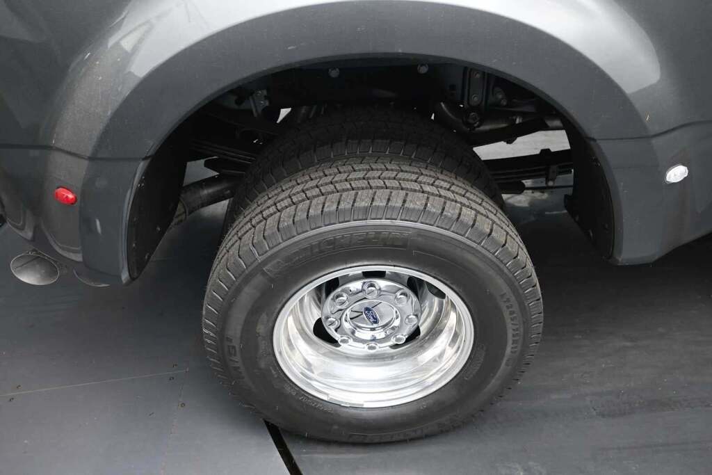 2026 Ford F-350 Super Duty XLT