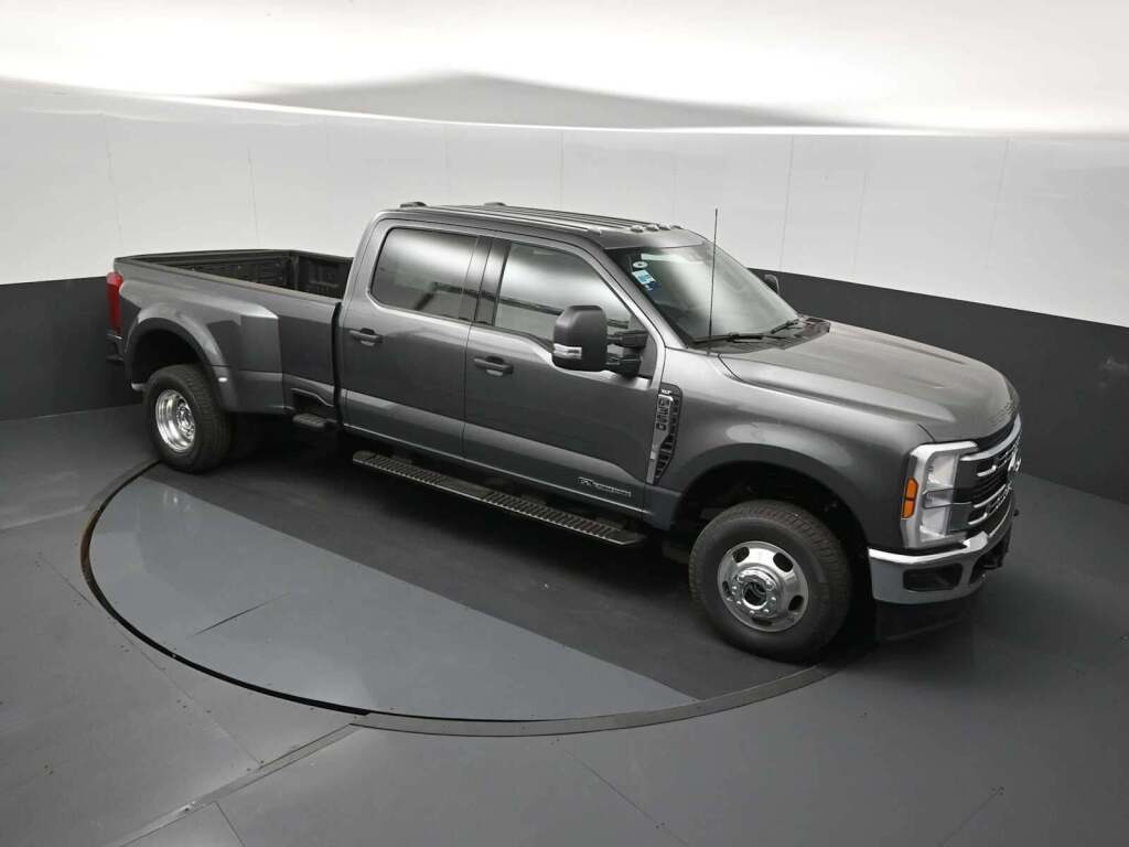 2026 Ford F-350 Super Duty XLT