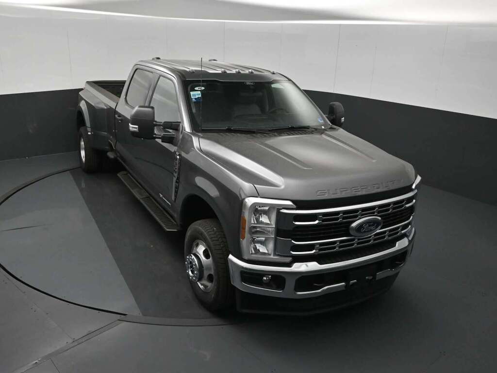 2026 Ford F-350 Super Duty XLT