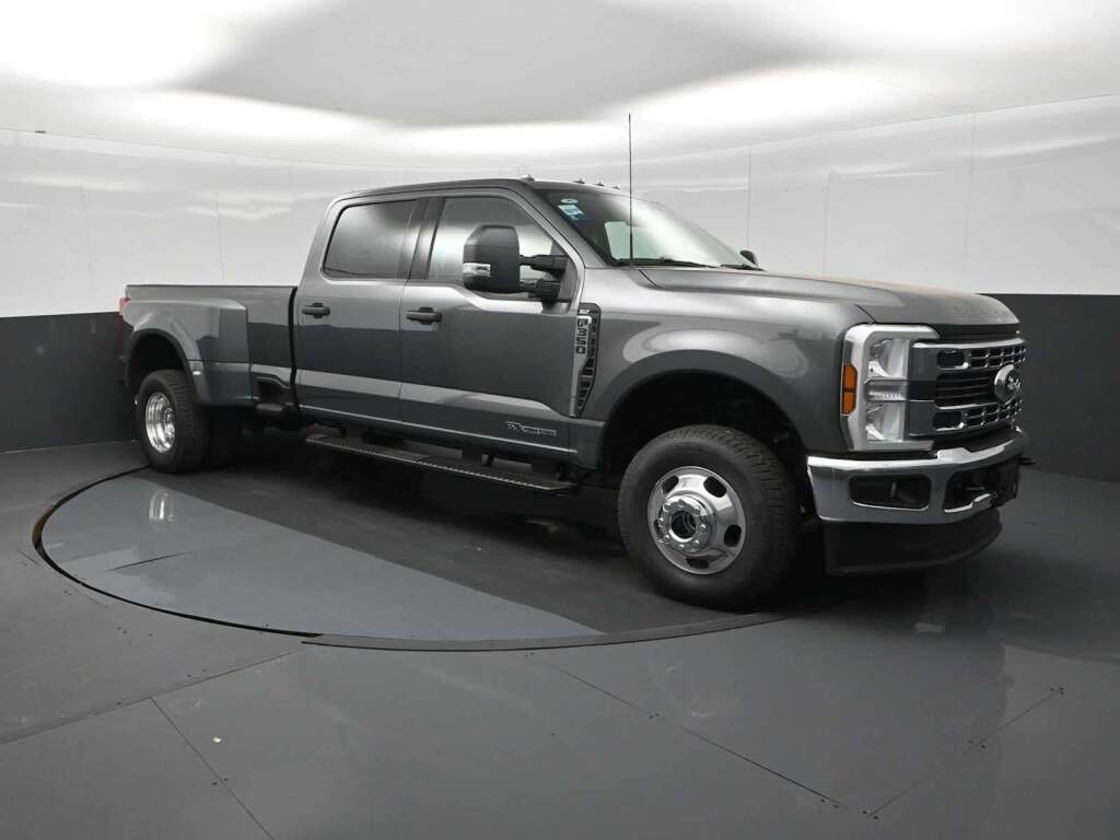 2026 Ford F-350 Super Duty XLT