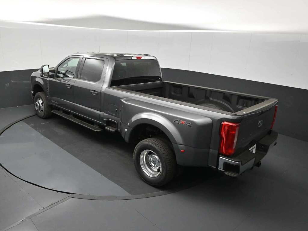2026 Ford F-350 Super Duty XLT