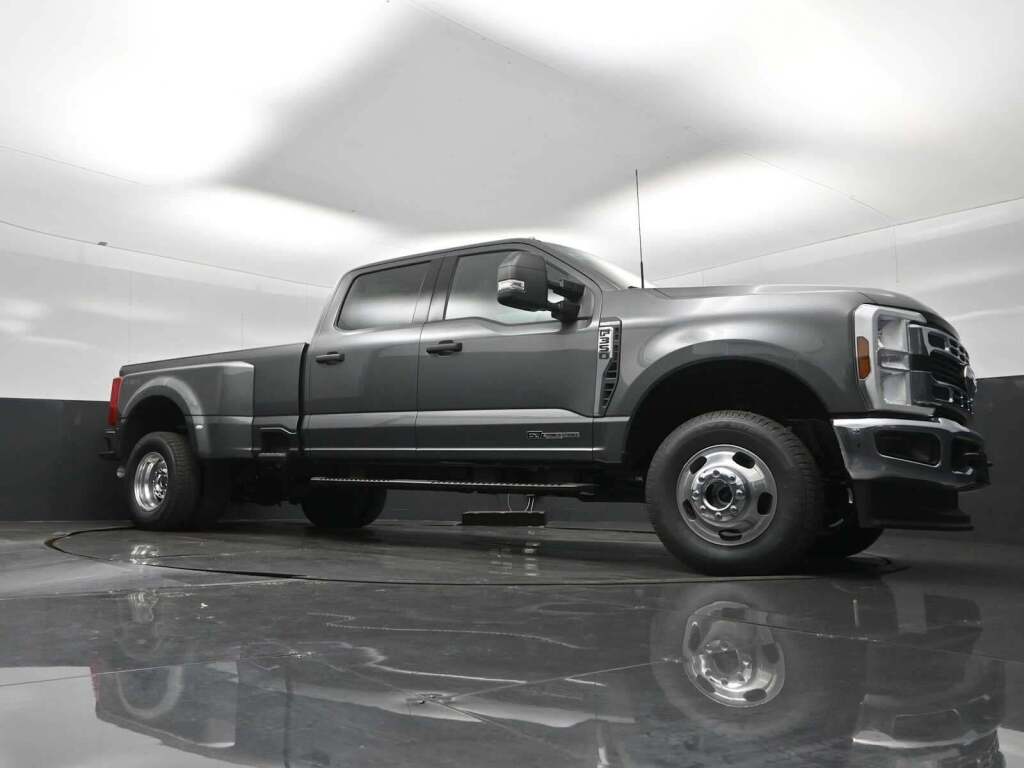 2026 Ford F-350 Super Duty XLT