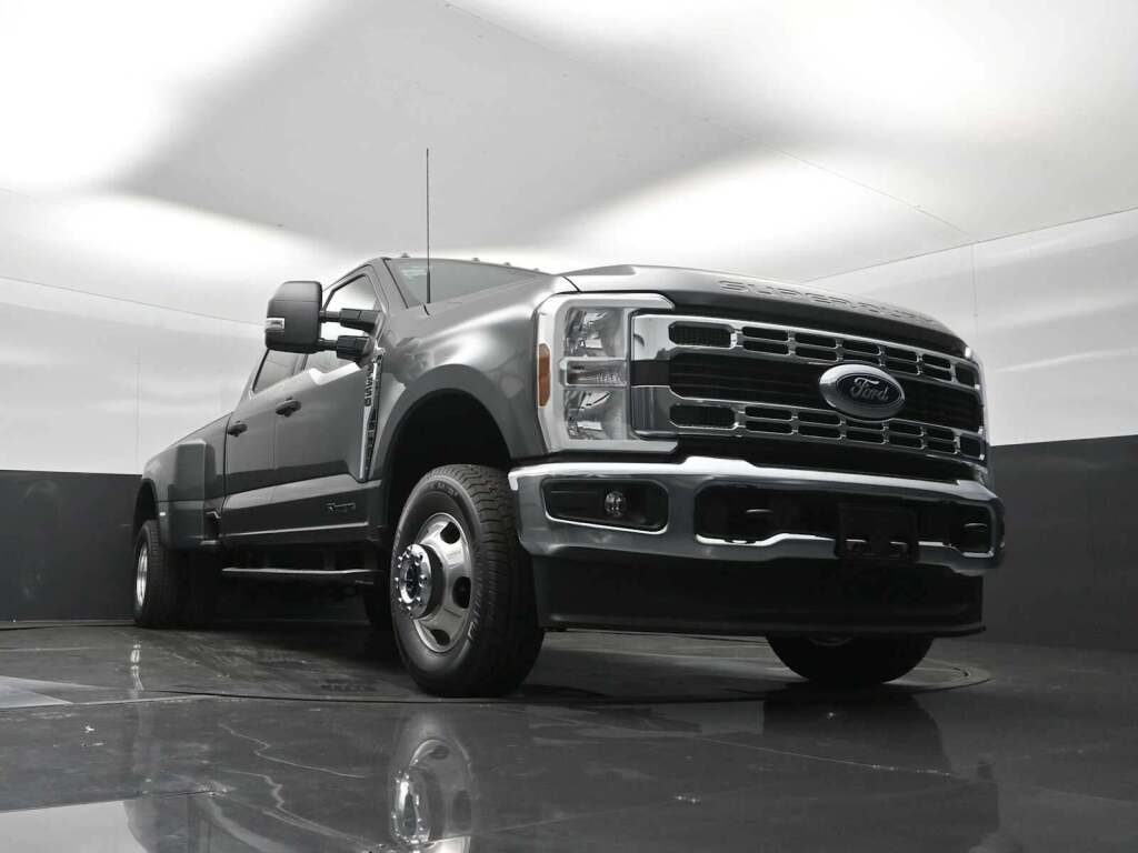 2026 Ford F-350 Super Duty XLT