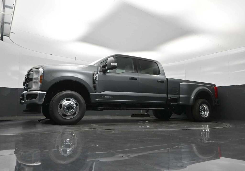 2026 Ford F-350 Super Duty XLT