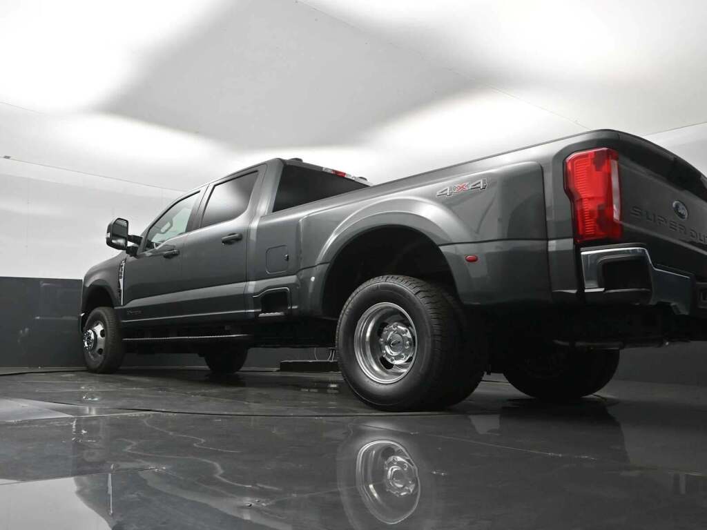 2026 Ford F-350 Super Duty XLT