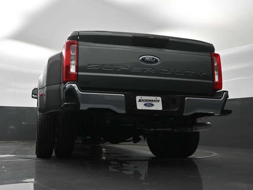2026 Ford F-350 Super Duty XLT