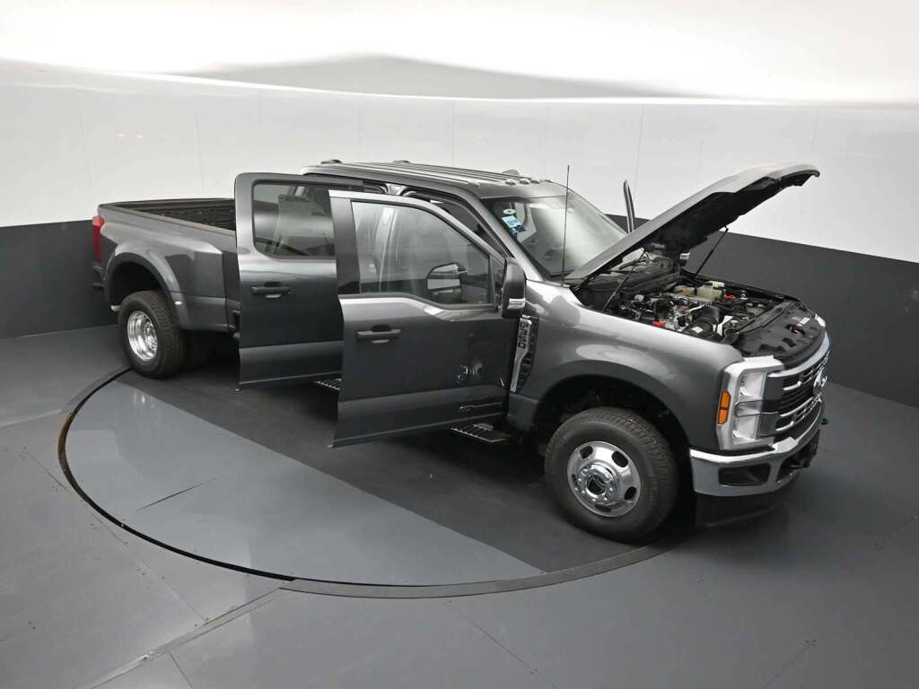 2026 Ford F-350 Super Duty XLT