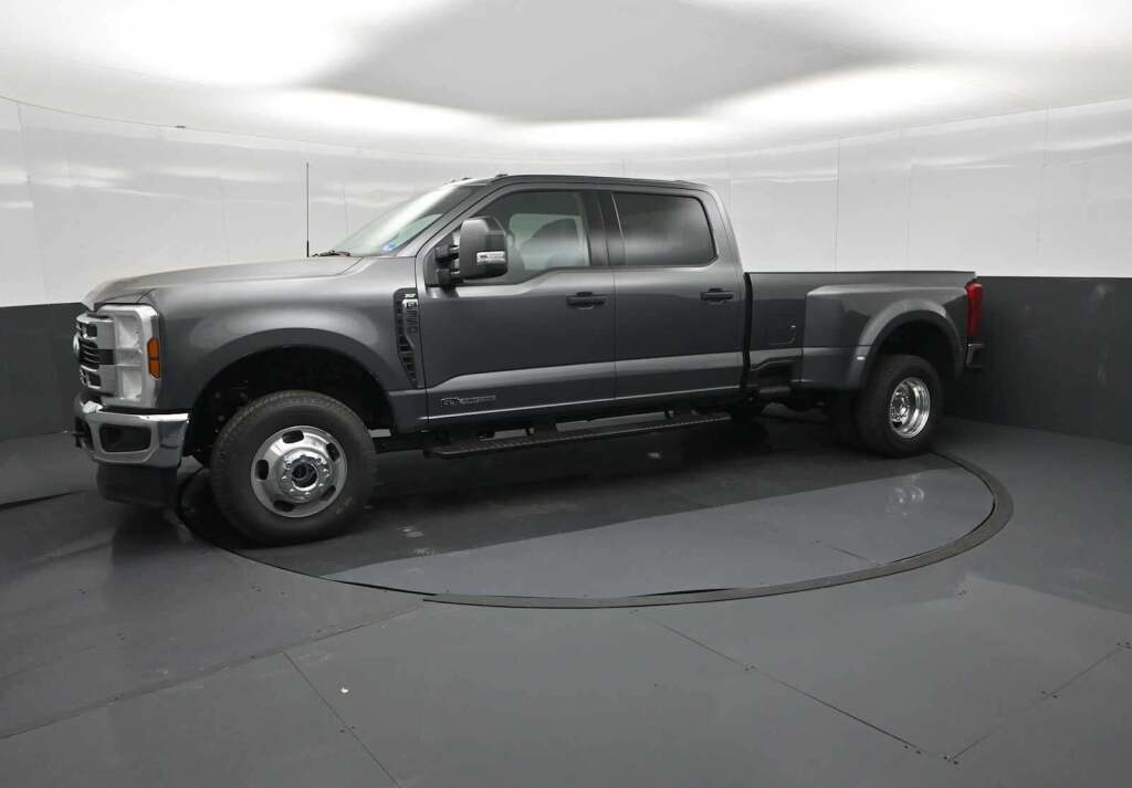 2026 Ford F-350 Super Duty XLT