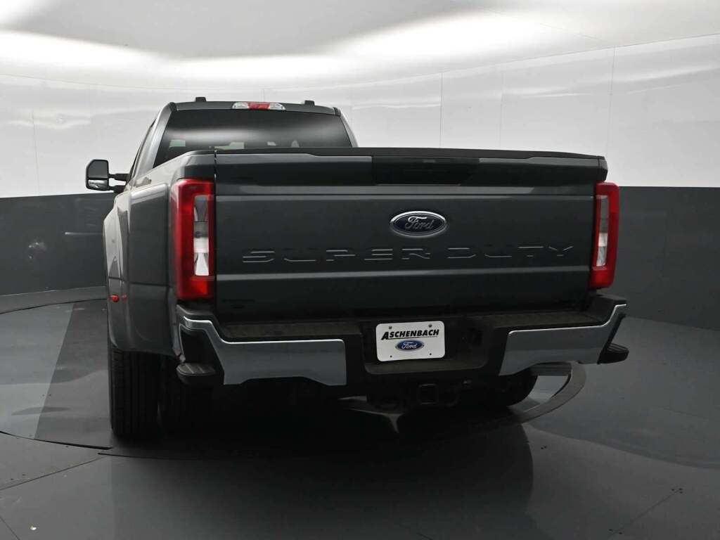 2026 Ford F-350 Super Duty XLT