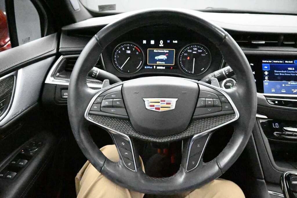 2024 Cadillac XT5 AWD Sport