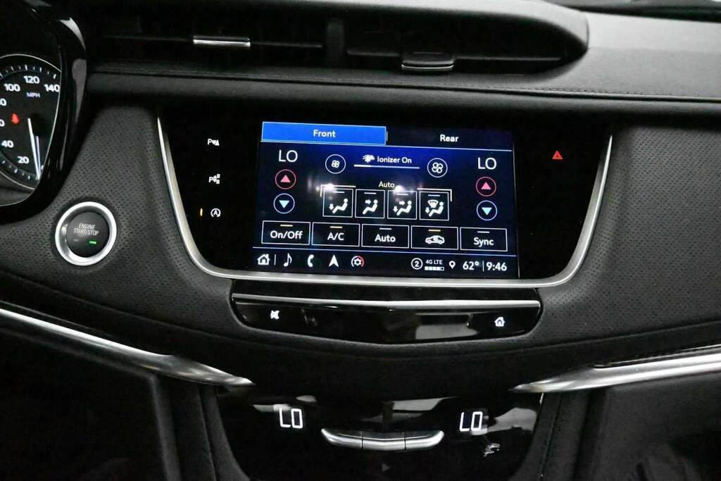 2024 Cadillac XT5 AWD Sport