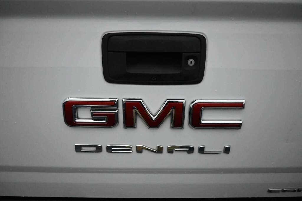 2021 GMC Canyon 4WD Crew Cab Short Box Denali