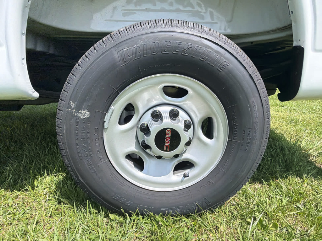 2025 GMC Savana Cargo RWD 2500 Regular Wheelbase Work Van