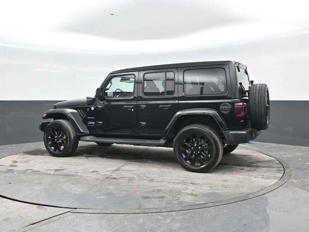 2023 Jeep Wrangler 4xe Sahara 4x4