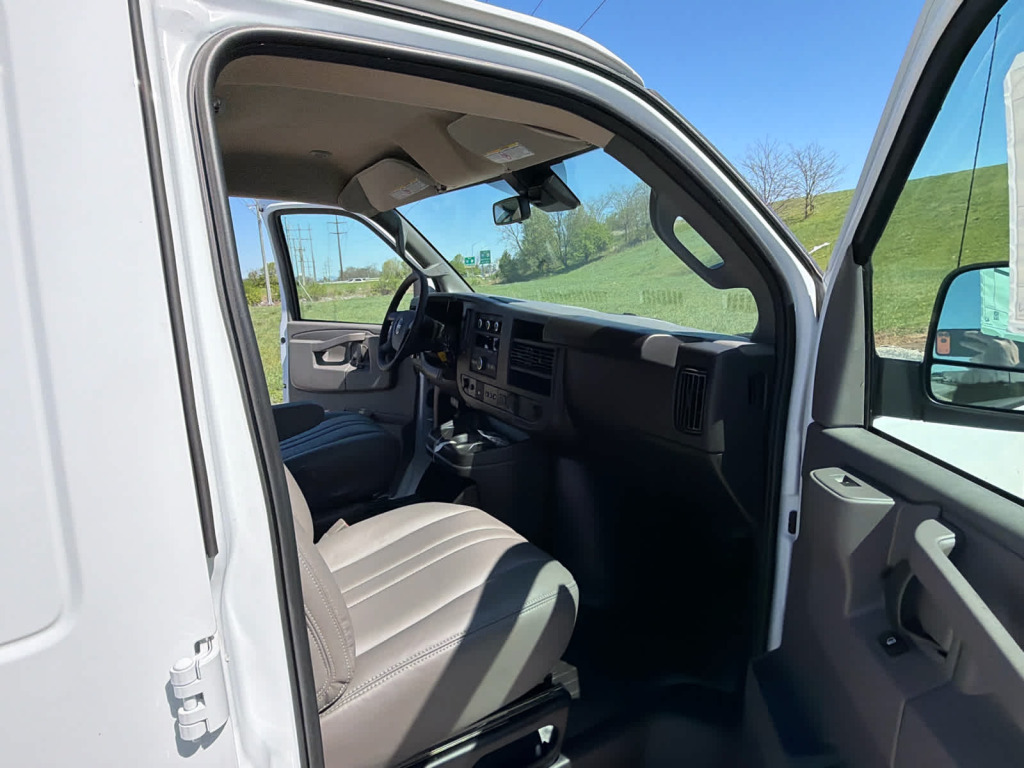 2025 GMC Savana Cargo RWD 2500 Regular Wheelbase Work Van