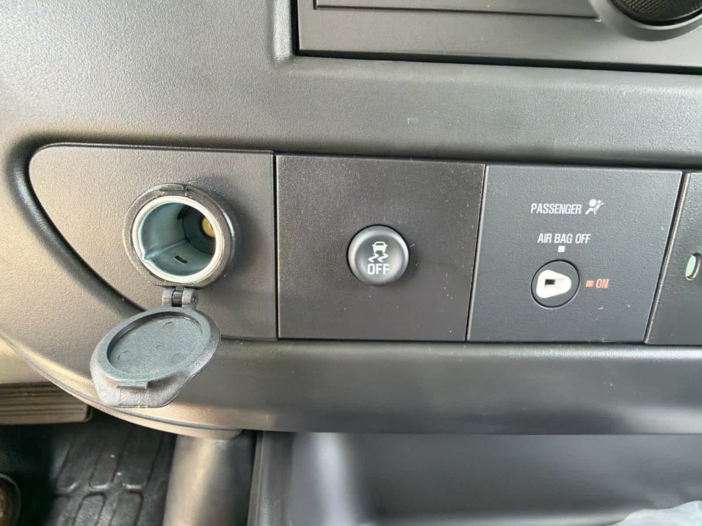 2025 GMC Savana Cargo RWD 2500 Regular Wheelbase Work Van