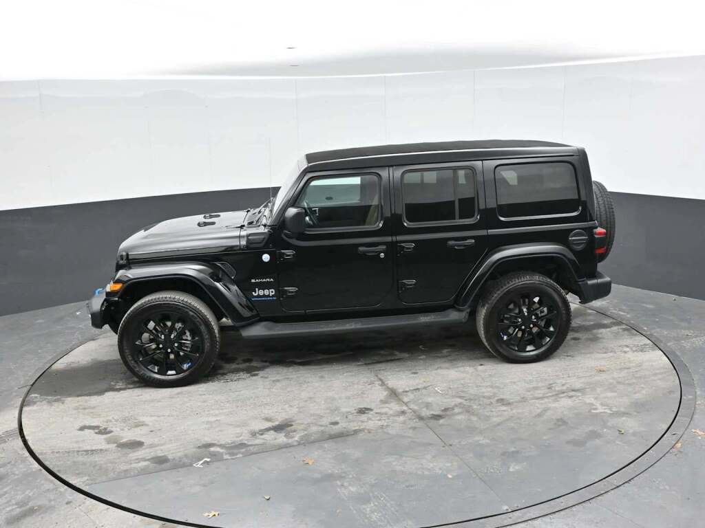 2023 Jeep Wrangler 4xe Sahara 4x4