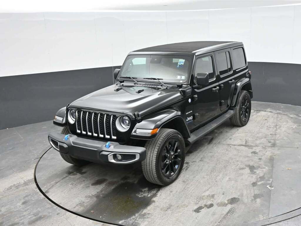 2023 Jeep Wrangler 4xe Sahara 4x4
