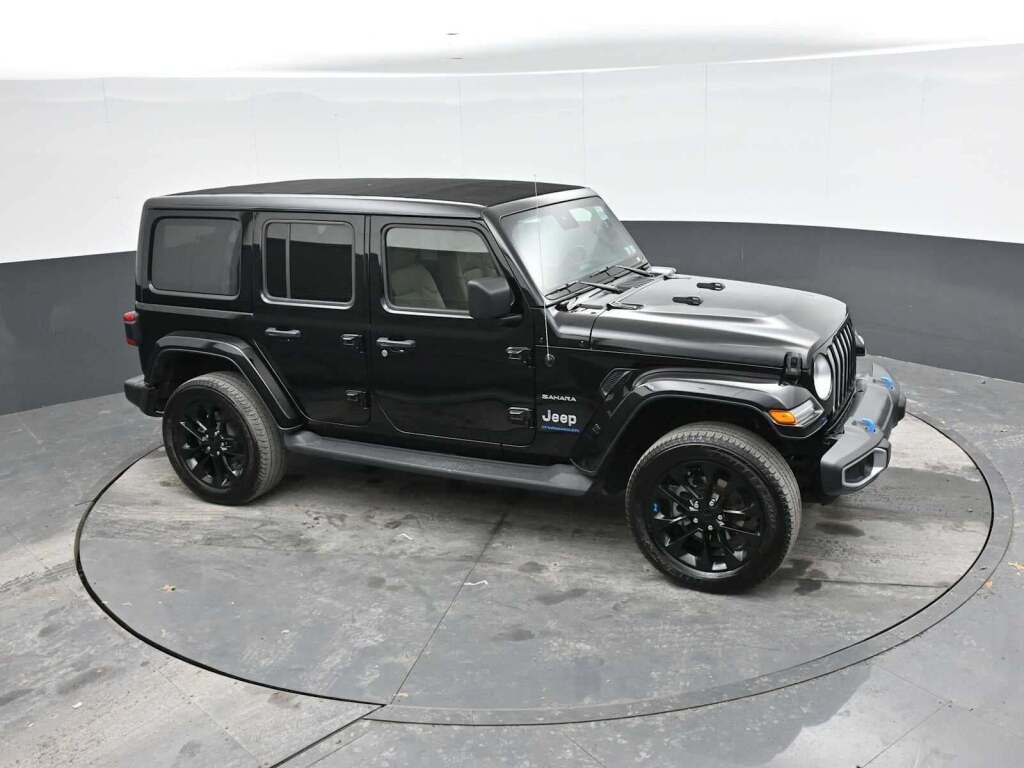 2023 Jeep Wrangler 4xe Sahara 4x4