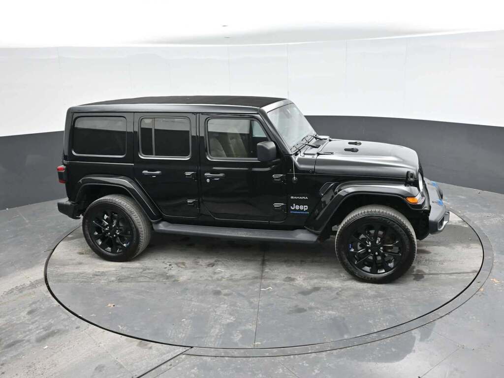 2023 Jeep Wrangler 4xe Sahara 4x4