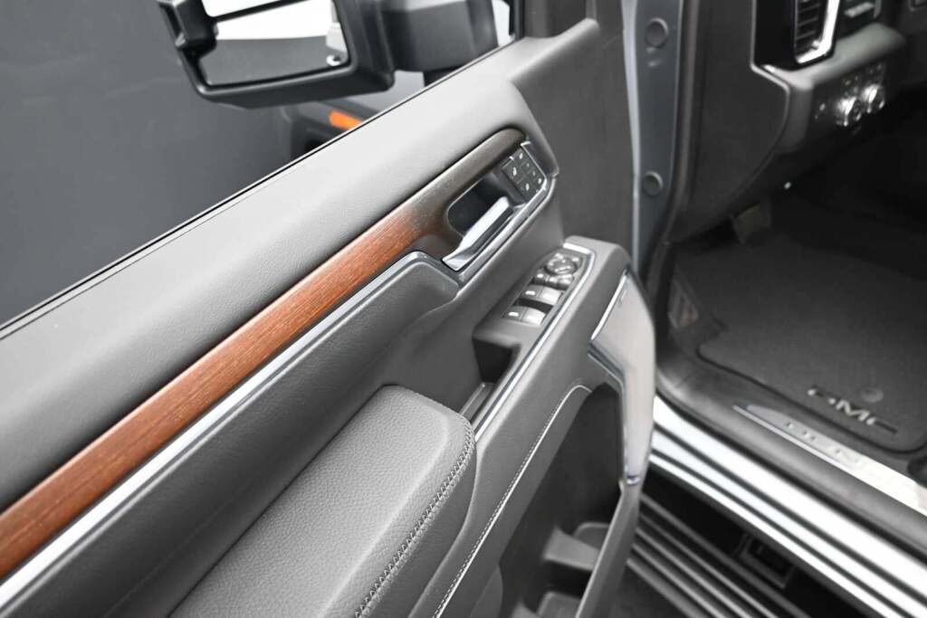 2026 GMC Sierra 2500HD Denali