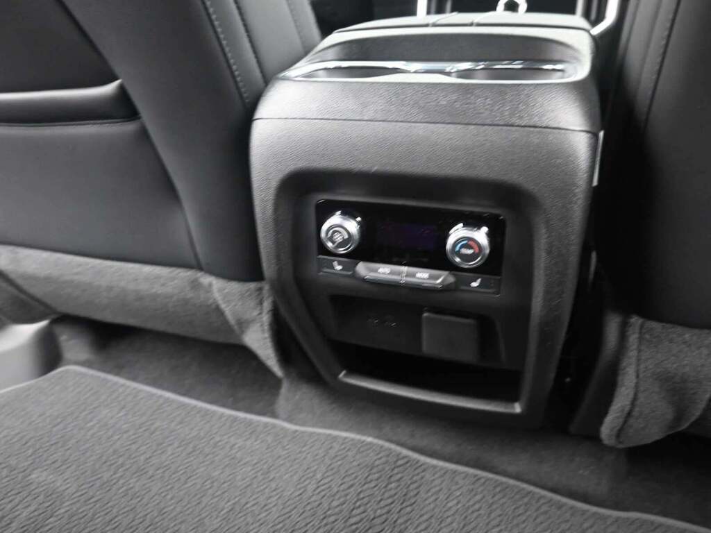 2026 GMC Acadia Denali AWD