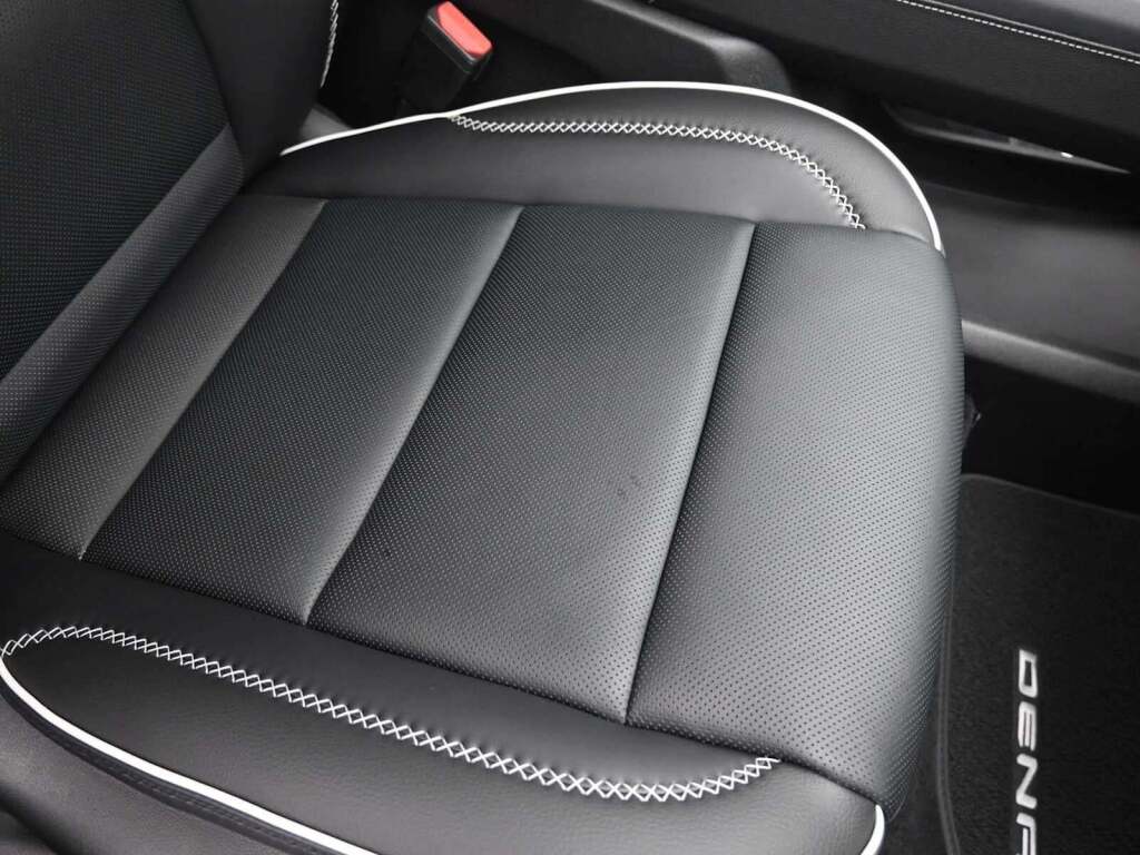 2026 GMC Acadia Denali AWD