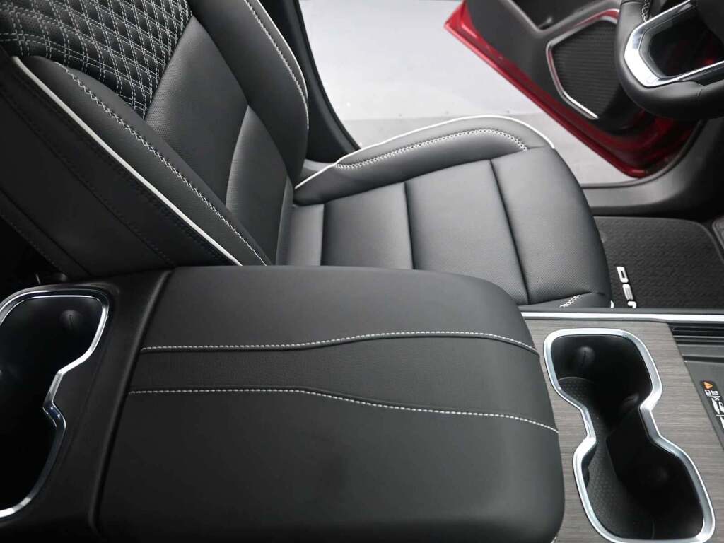 2026 GMC Acadia Denali AWD