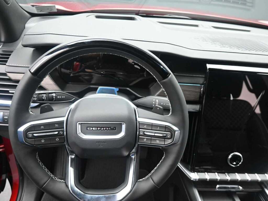 2026 GMC Acadia Denali AWD