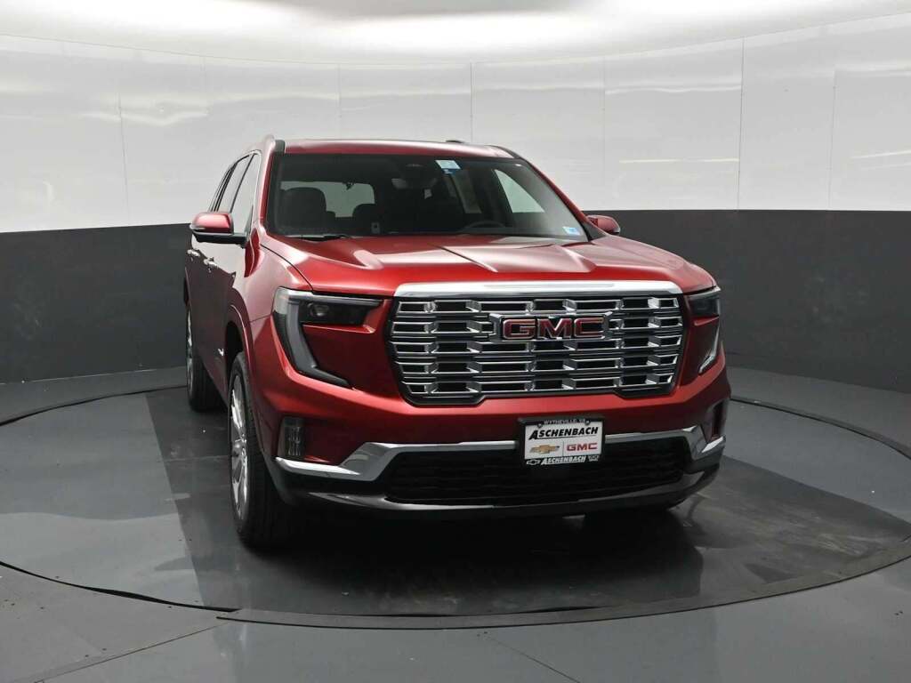 2026 GMC Acadia Denali AWD