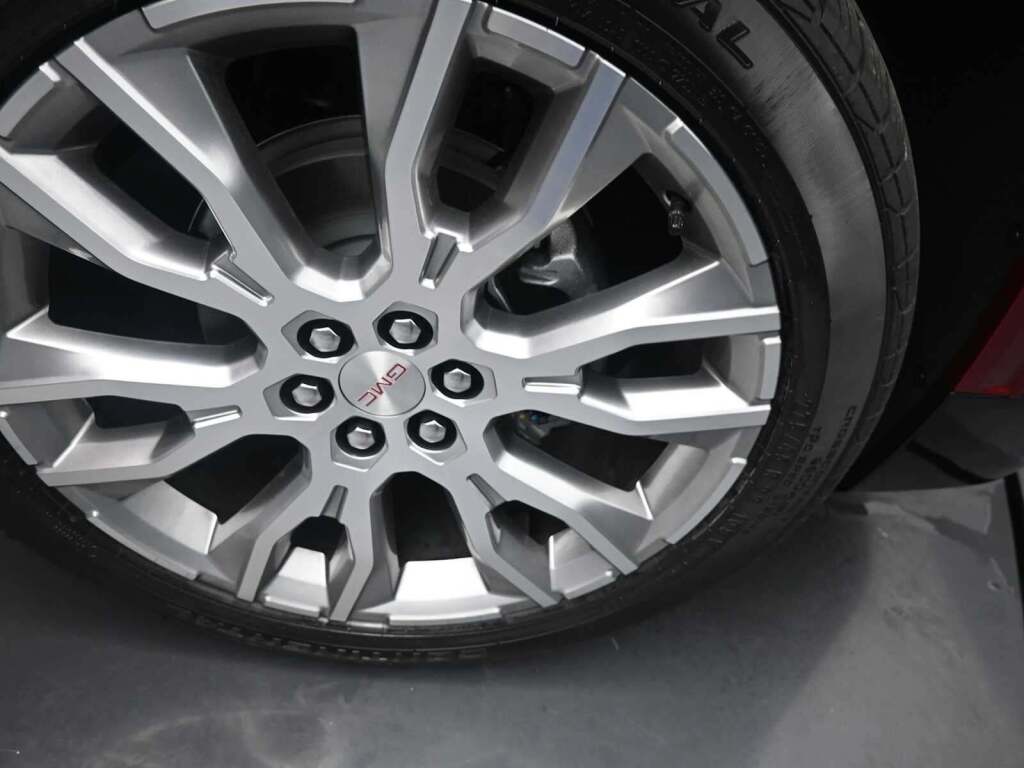 2026 GMC Acadia Denali AWD