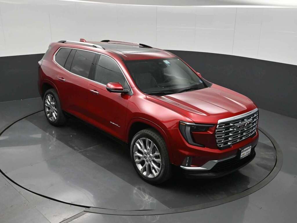 2026 GMC Acadia Denali AWD