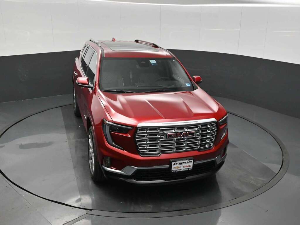 2026 GMC Acadia Denali AWD