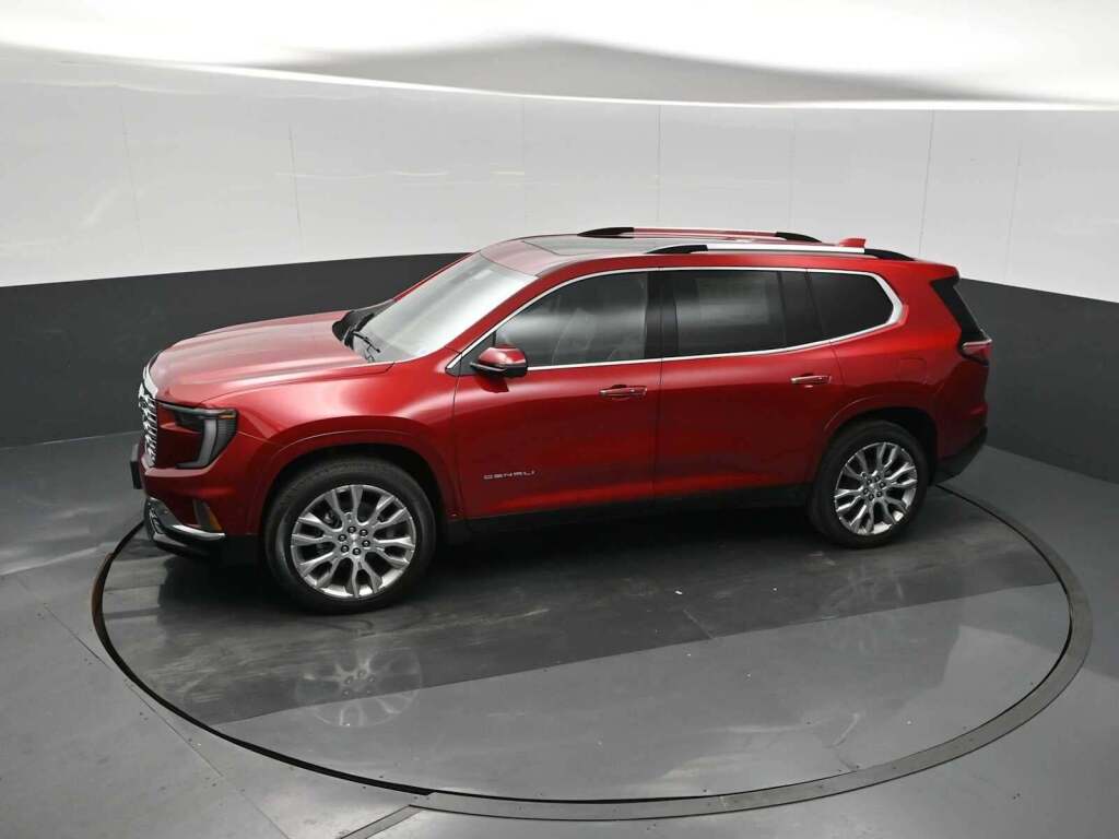 2026 GMC Acadia Denali AWD