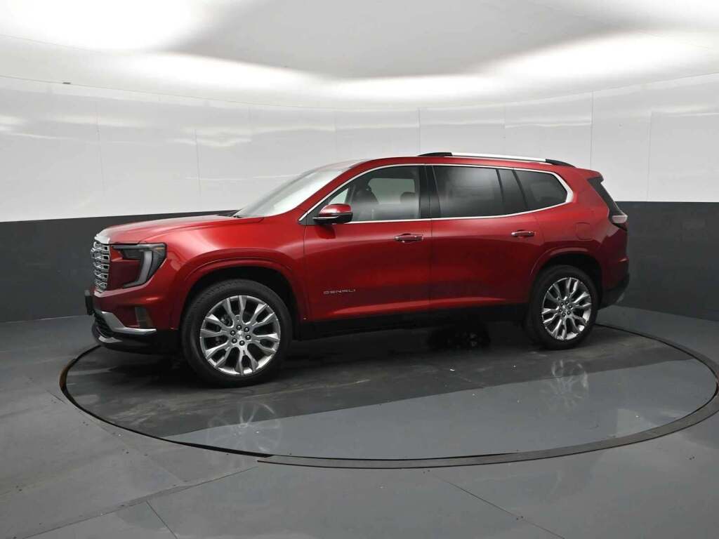 2026 GMC Acadia Denali AWD
