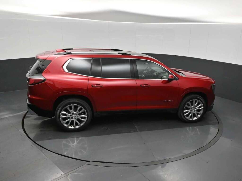 2026 GMC Acadia Denali AWD