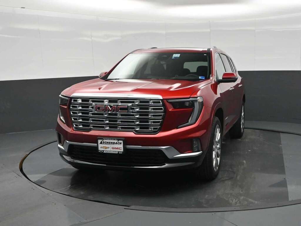 2026 GMC Acadia Denali AWD