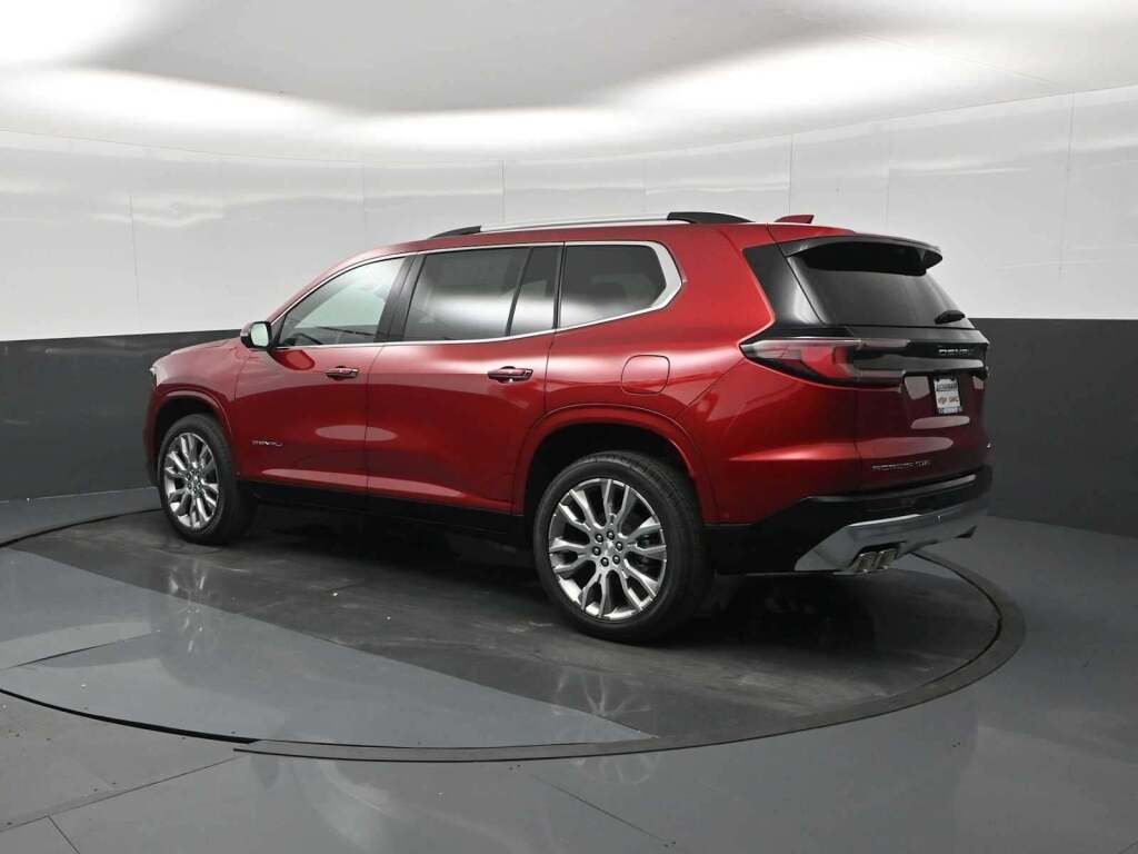2026 GMC Acadia Denali AWD