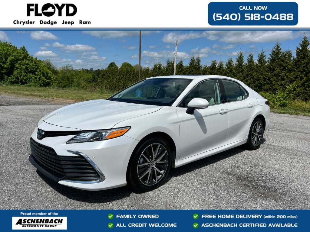 2024 Toyota Camry Hybrid XLE