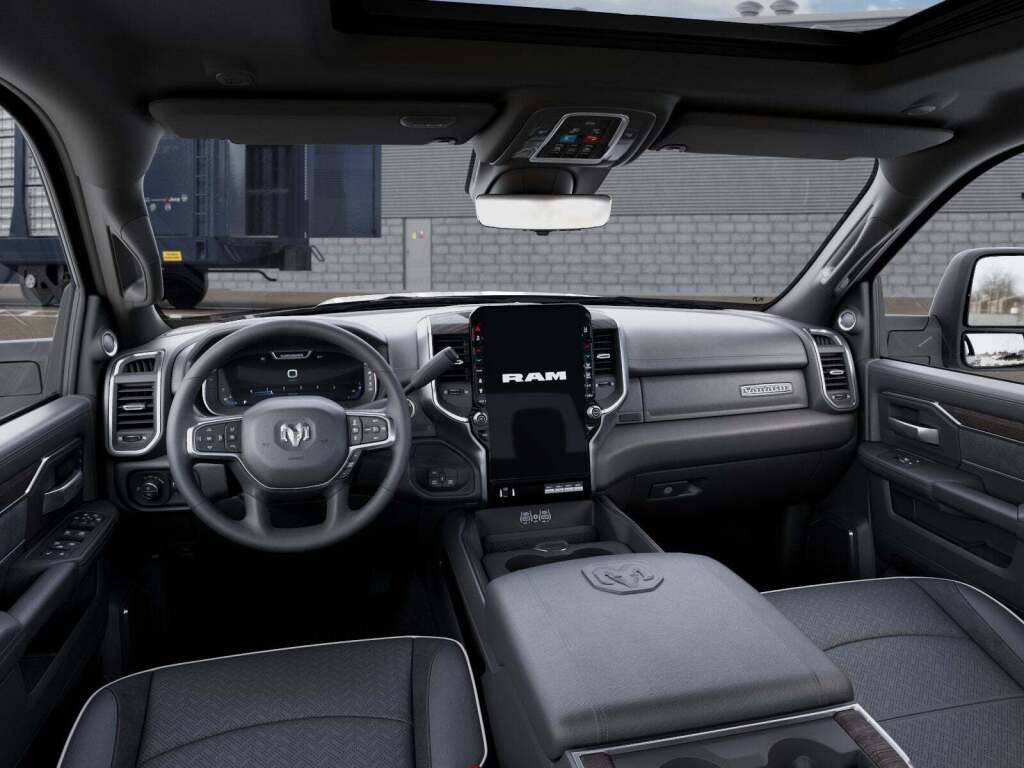 2026 Ram 3500 Laramie Crew Cab 4x4 8' Box