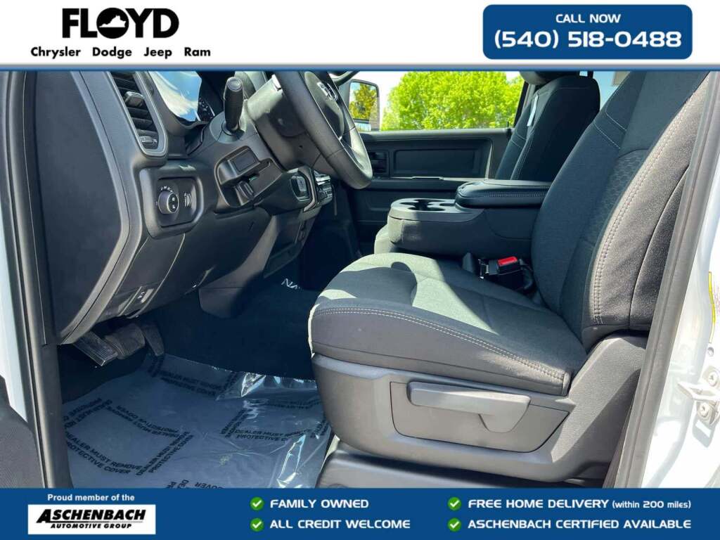 2026 Ram 3500 Tradesman Crew Cab 4x4 6'4" Box