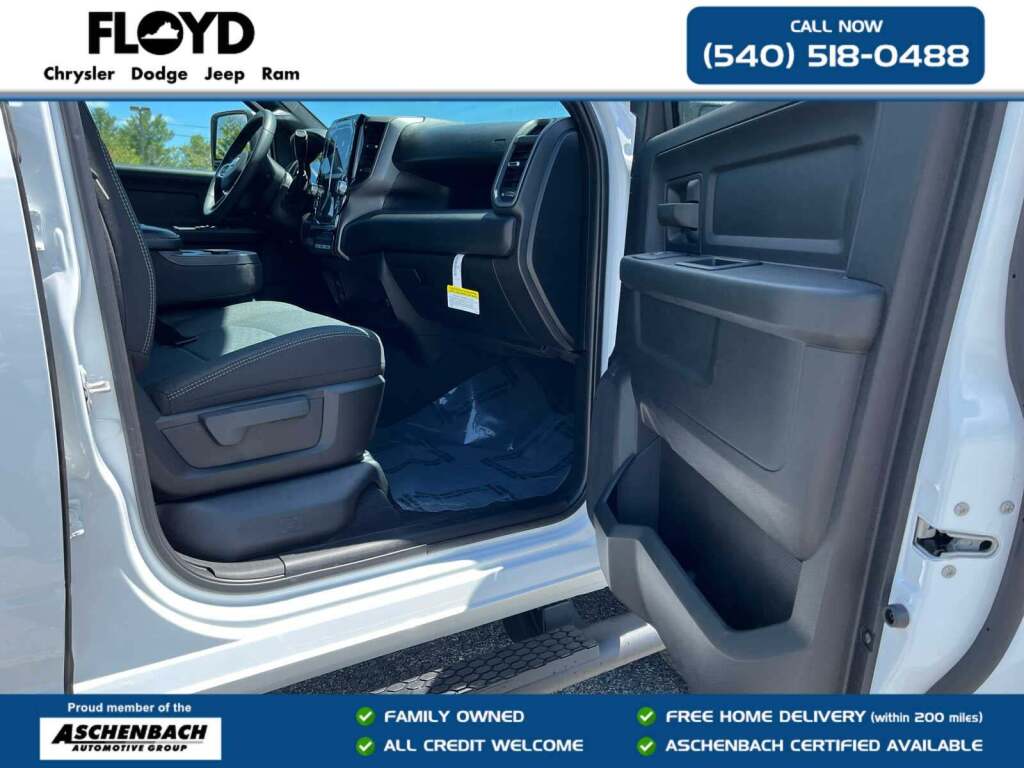 2026 Ram 3500 Tradesman Crew Cab 4x4 6'4" Box