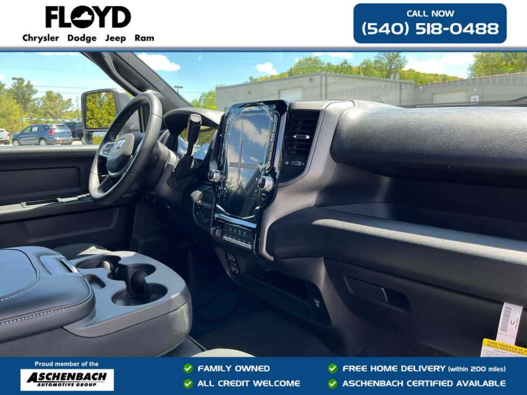2026 Ram 3500 Tradesman Crew Cab 4x4 6'4" Box