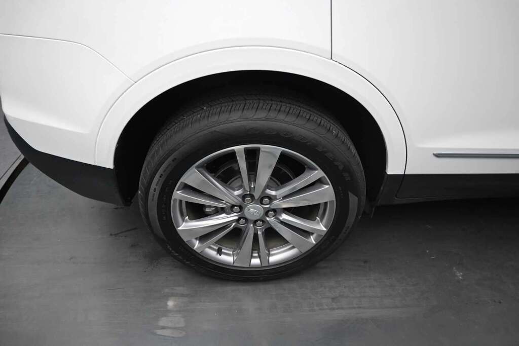 2024 Cadillac XT5 FWD Premium Luxury