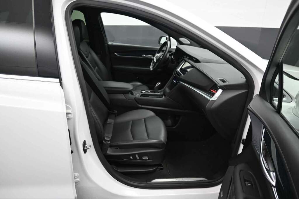 2024 Cadillac XT5 FWD Premium Luxury