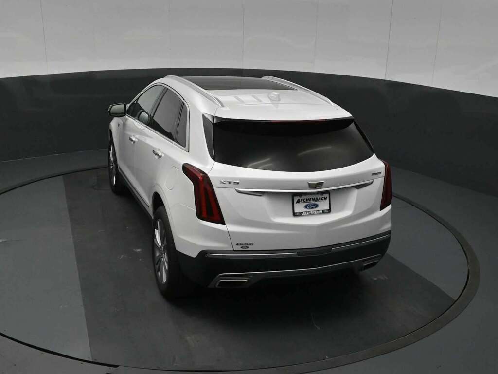 2024 Cadillac XT5 FWD Premium Luxury