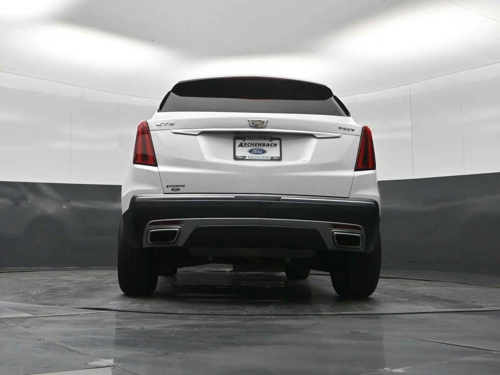 2024 Cadillac XT5 FWD Premium Luxury