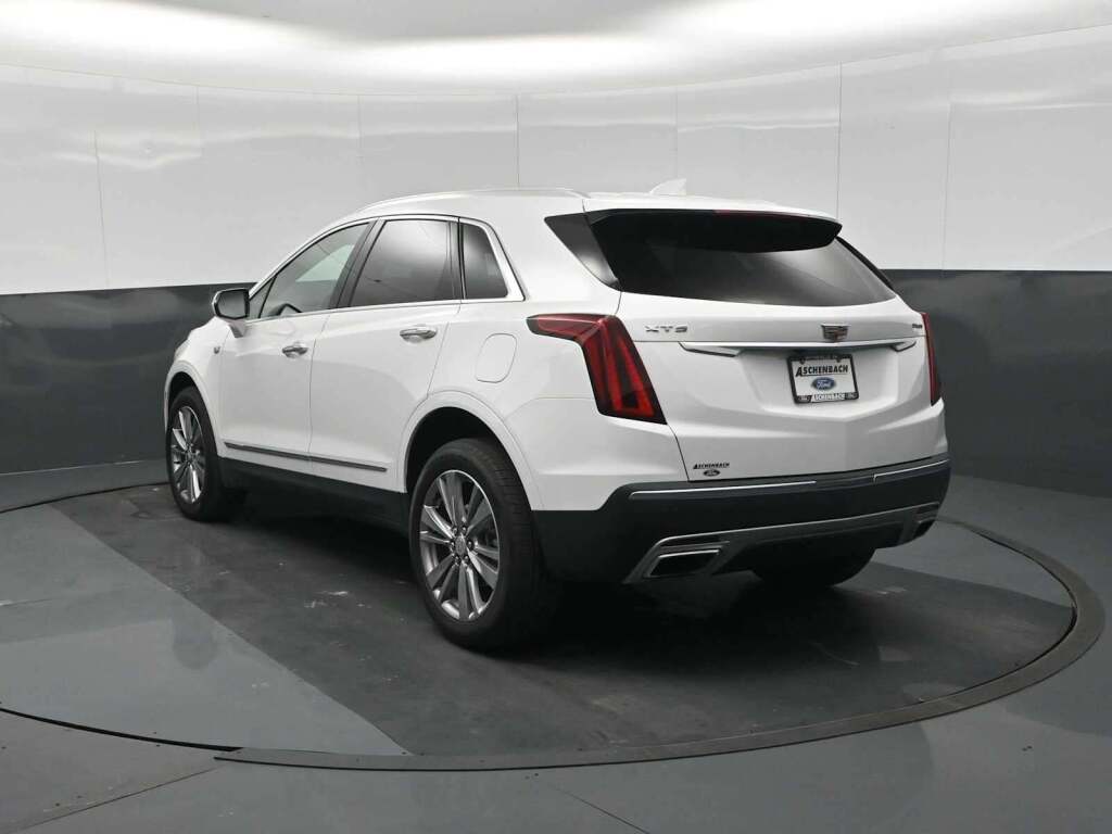 2024 Cadillac XT5 FWD Premium Luxury
