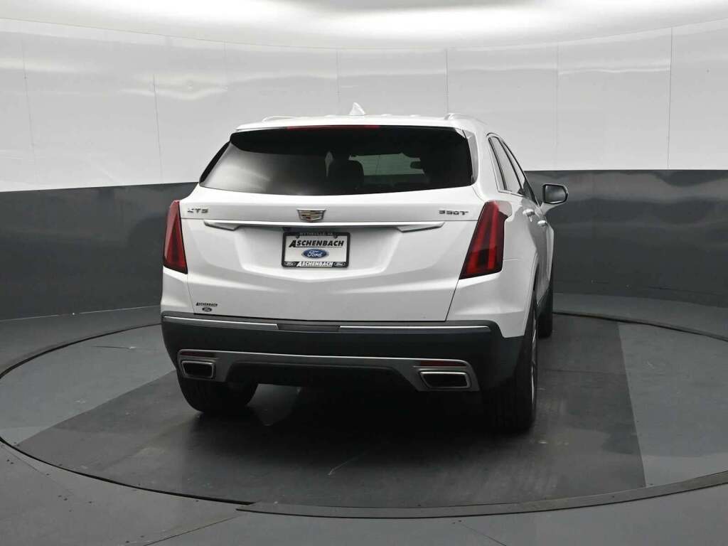 2024 Cadillac XT5 FWD Premium Luxury