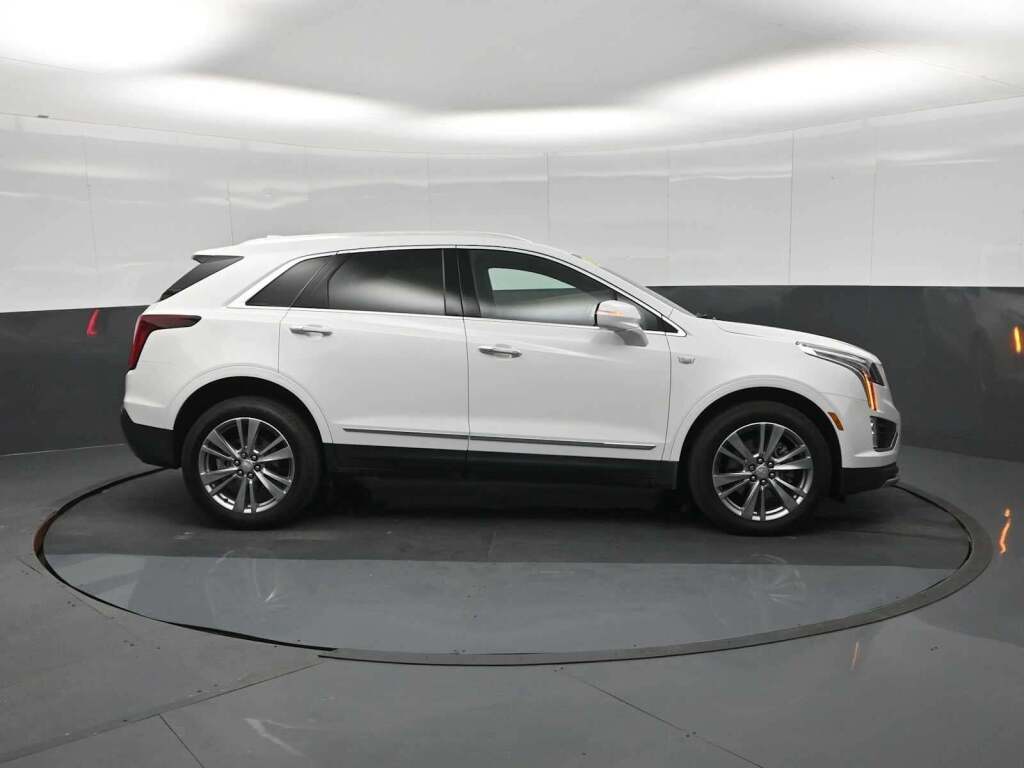 2024 Cadillac XT5 FWD Premium Luxury